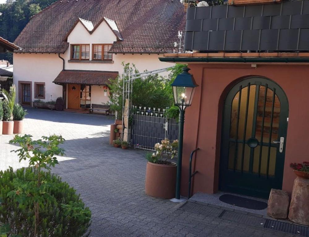 Pension - Gaestehaus Zum Pfaelzerwald Hinterweidenthal Екстериор снимка